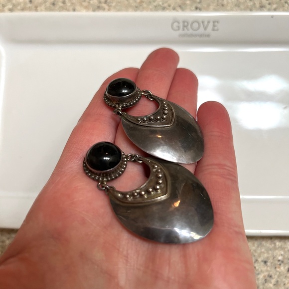 Vintage Onyx Earrings Black Shield Dangle 925 Sterling Silver Teardrop Tribal - Picture 5 of 11